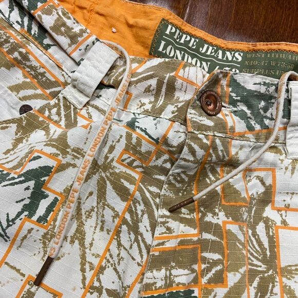 Pepe Jeans Vintage Y2K Tropical AOP Ripstop Shorts White Tan Green Men's Size 36 - Picture 3 of 9